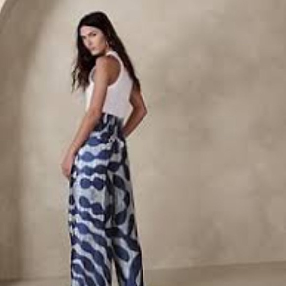 NWT Banana Republic Satin Jacquard Wide Leg Blue and White Pants - 10 - Picture 2 of 6